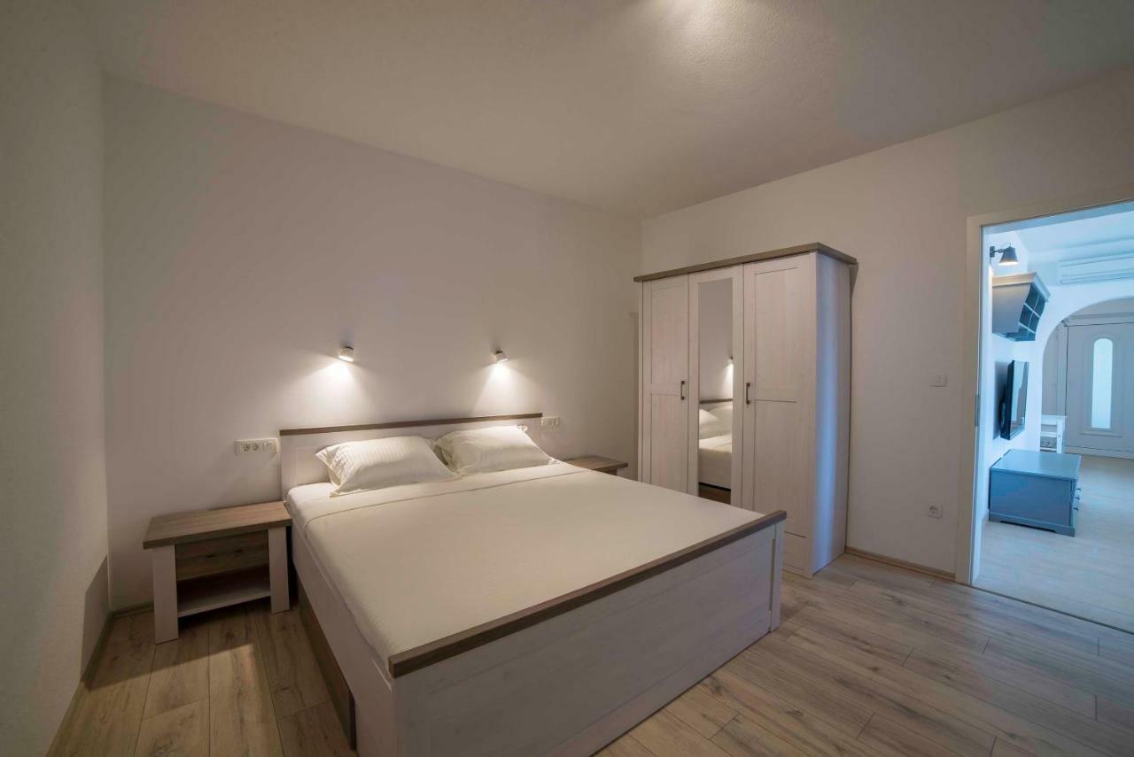 Sunset House Apartment Kampor Exterior foto